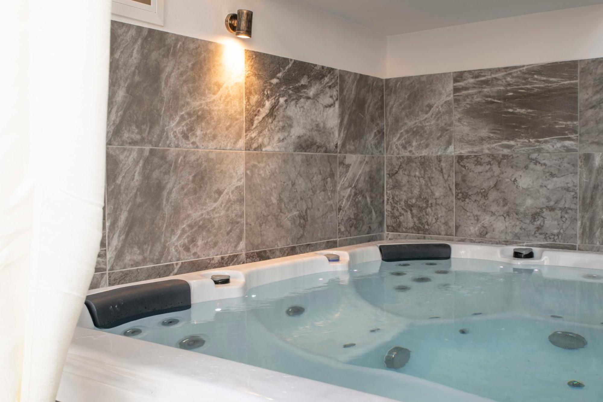 Kleopatra Deluxe Apartment With Jacuzzi カミラリ エクステリア 写真