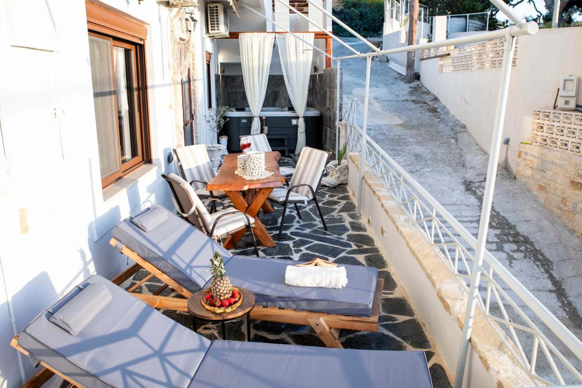 Kleopatra Deluxe Apartment With Jacuzzi カミラリ エクステリア 写真